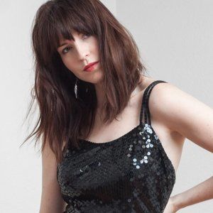 Meet your Posher, Crystal